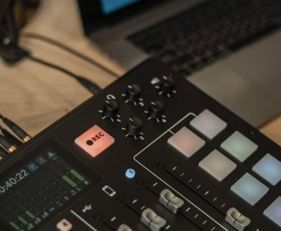 close-up-radio-equipment-arrangement